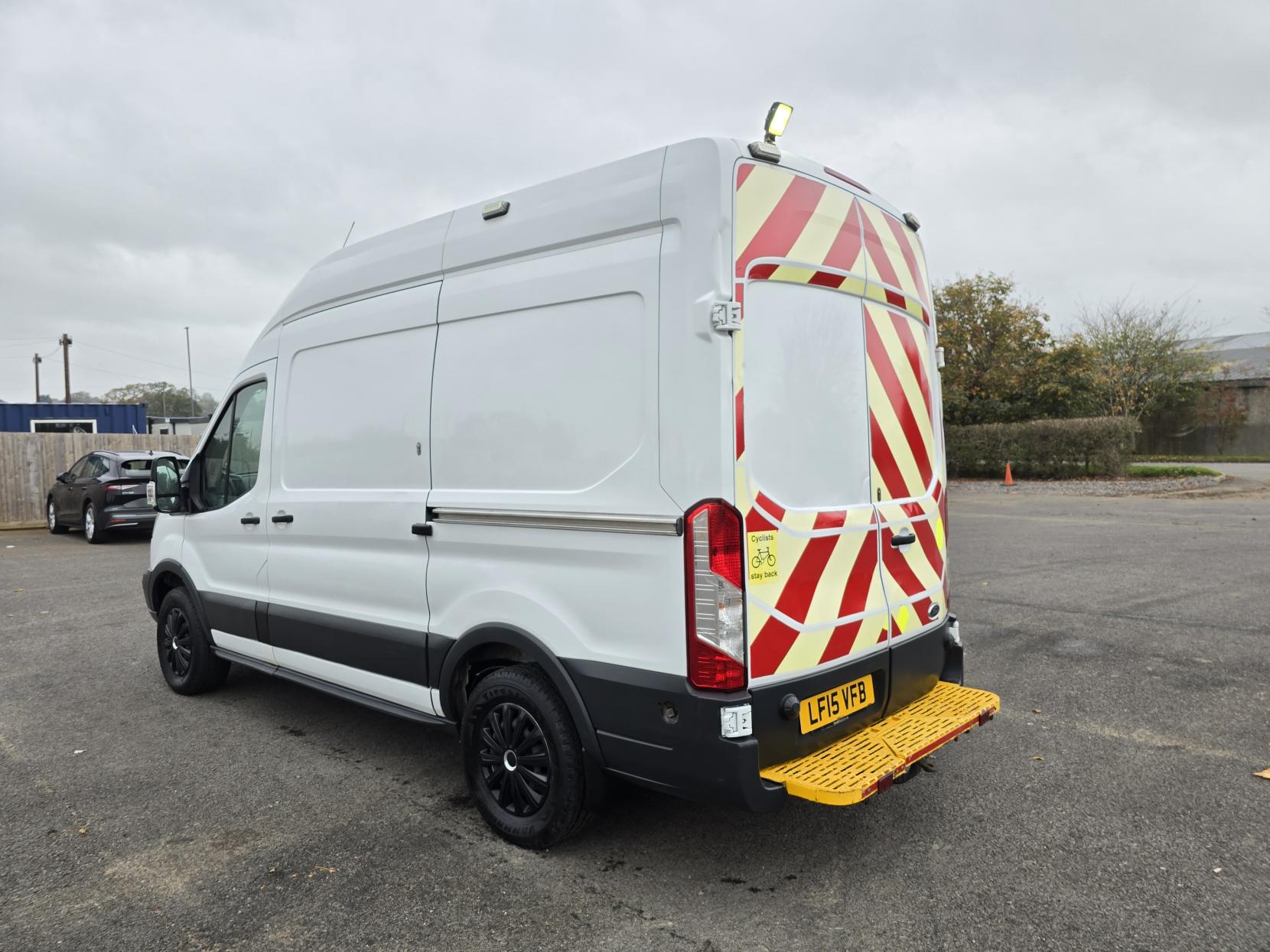 Ford Transit 2.2 TDCi 350 Panel Van 5dr Diesel Manual RWD L2 H3 Euro 5 (125 ps)