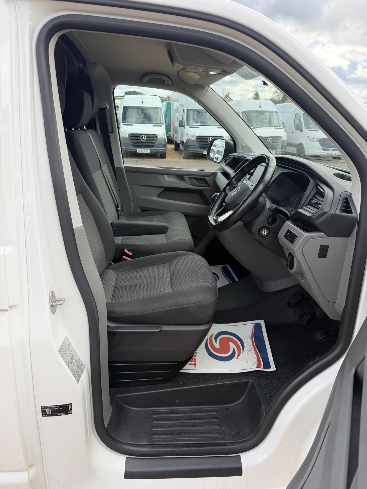 Volkswagen Transporter 2.0 TDI T28 Startline Panel Van 5dr Diesel Manual FWD SWB Euro 6 (s/s) (110 ps)