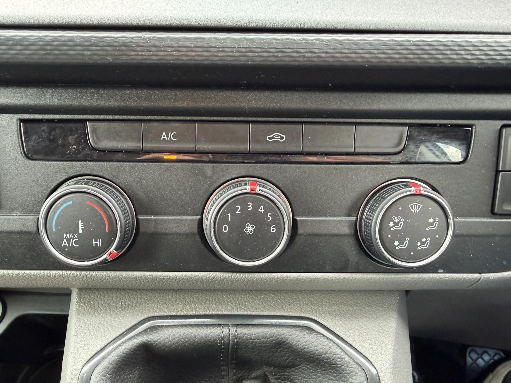 Volkswagen Transporter 2.0 TDI T28 Startline Panel Van 5dr Diesel Manual FWD SWB Euro 6 (s/s) (110 ps)