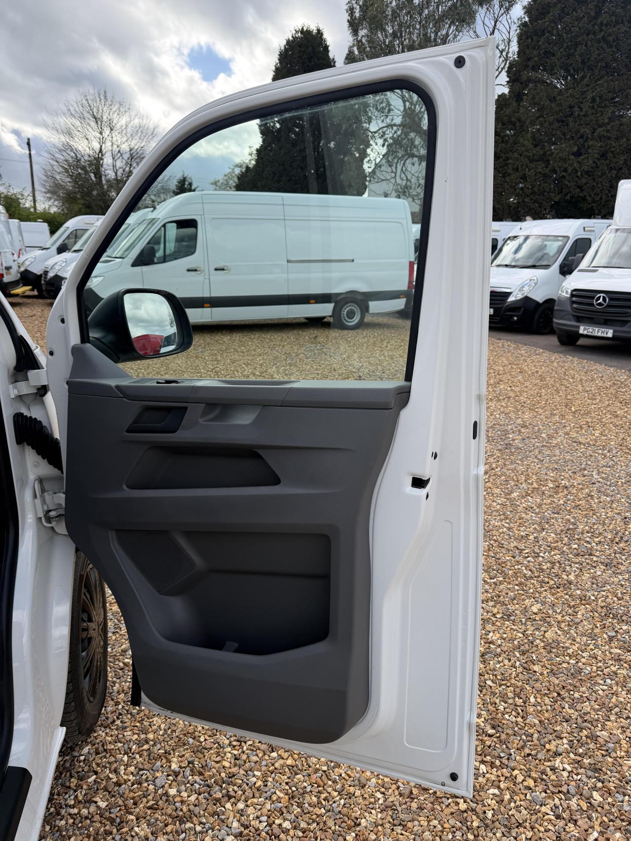 Volkswagen Transporter 2.0 TDI T28 Startline Panel Van 5dr Diesel Manual FWD SWB Euro 6 (s/s) (110 ps)