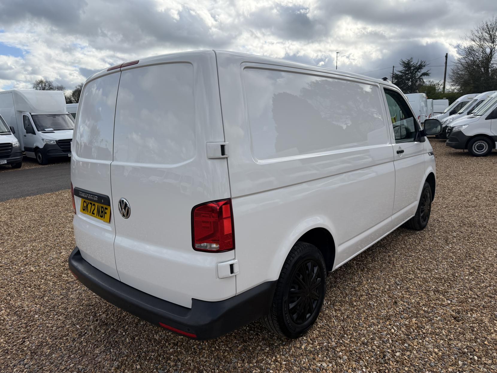 Volkswagen Transporter 2.0 TDI T28 Startline Panel Van 5dr Diesel Manual FWD SWB Euro 6 (s/s) (110 ps)