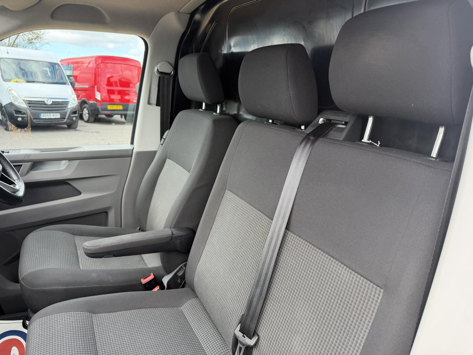 Volkswagen Transporter 2.0 TDI T28 Startline Panel Van 5dr Diesel Manual FWD SWB Euro 6 (s/s) (110 ps)