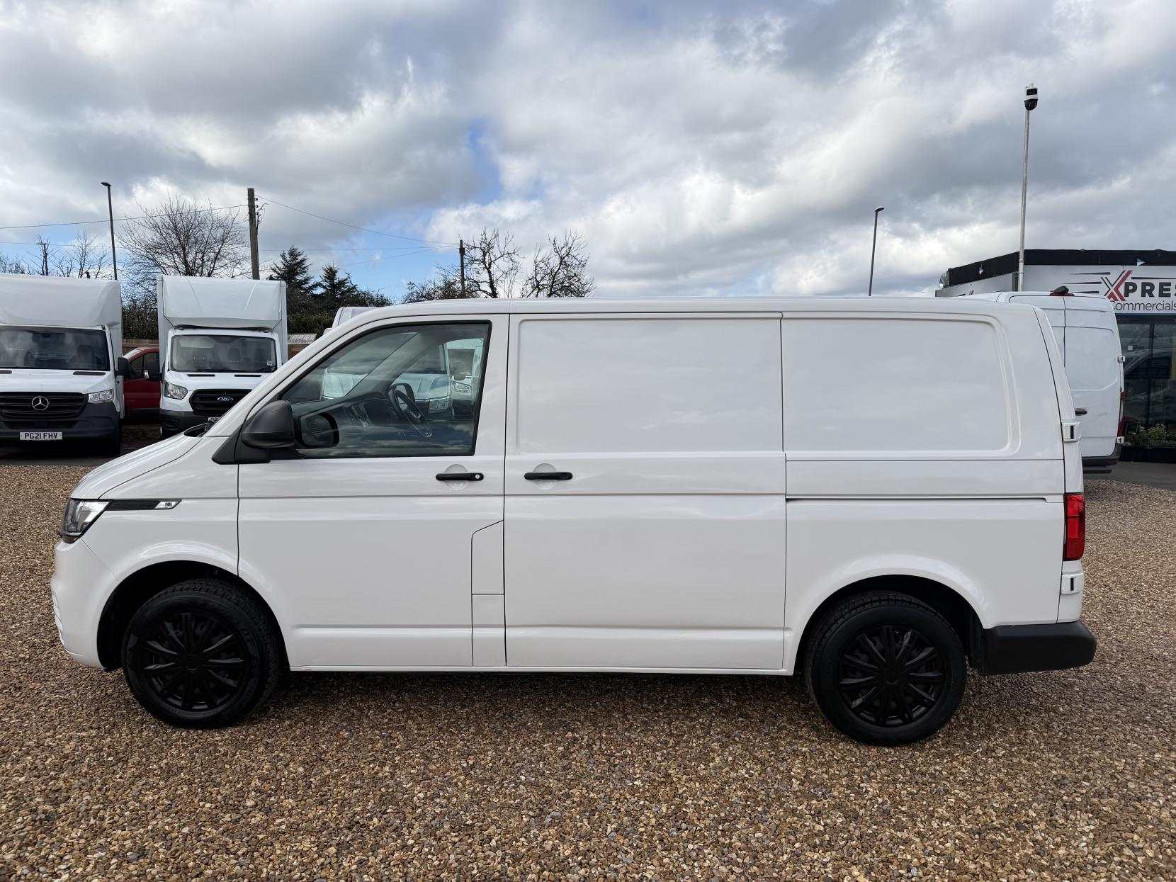 Volkswagen Transporter 2.0 TDI T28 Startline Panel Van 5dr Diesel Manual FWD SWB Euro 6 (s/s) (110 ps)
