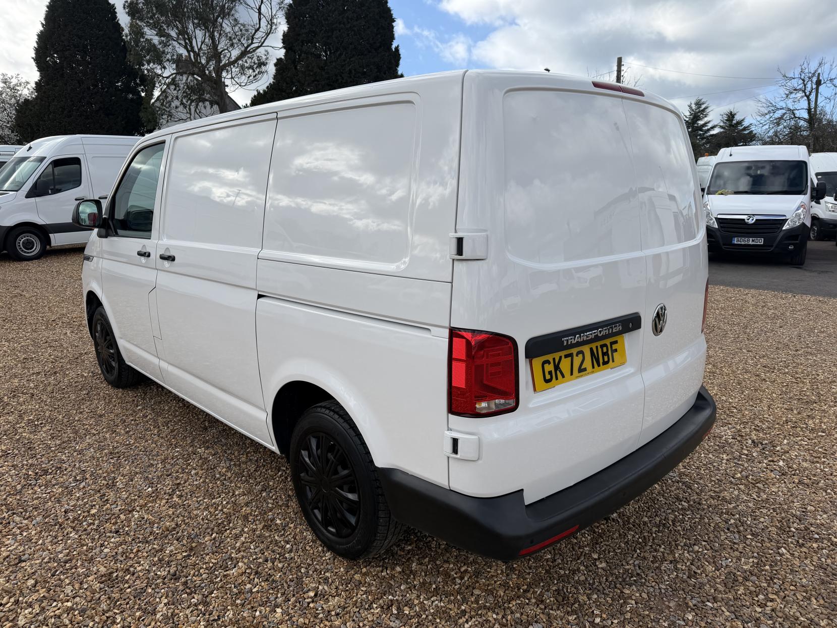Volkswagen Transporter 2.0 TDI T28 Startline Panel Van 5dr Diesel Manual FWD SWB Euro 6 (s/s) (110 ps)