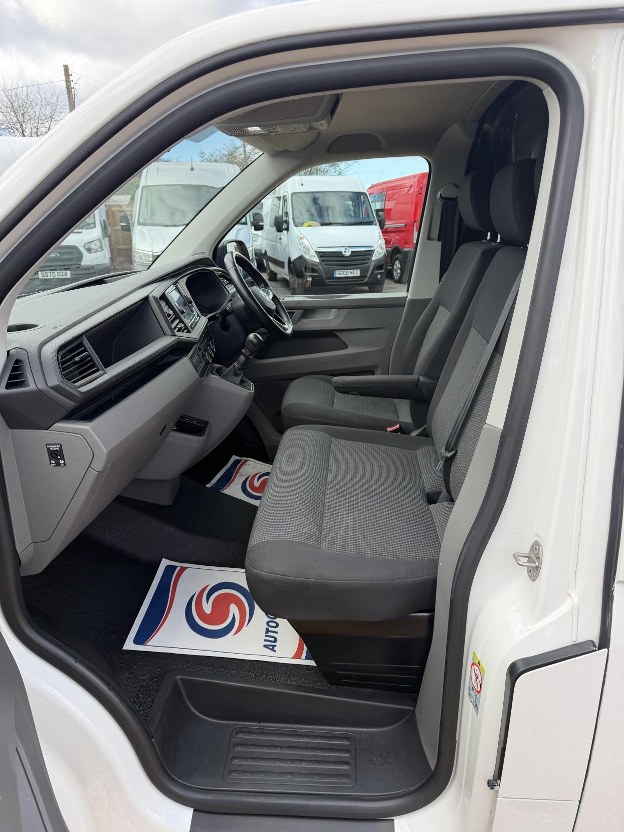 Volkswagen Transporter 2.0 TDI T28 Startline Panel Van 5dr Diesel Manual FWD SWB Euro 6 (s/s) (110 ps)