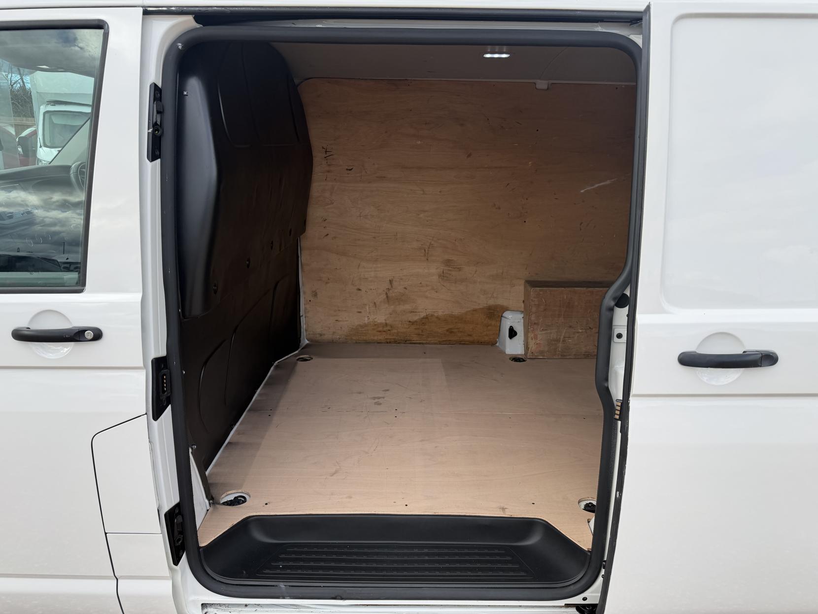 Volkswagen Transporter 2.0 TDI T28 Startline Panel Van 5dr Diesel Manual FWD SWB Euro 6 (s/s) (110 ps)
