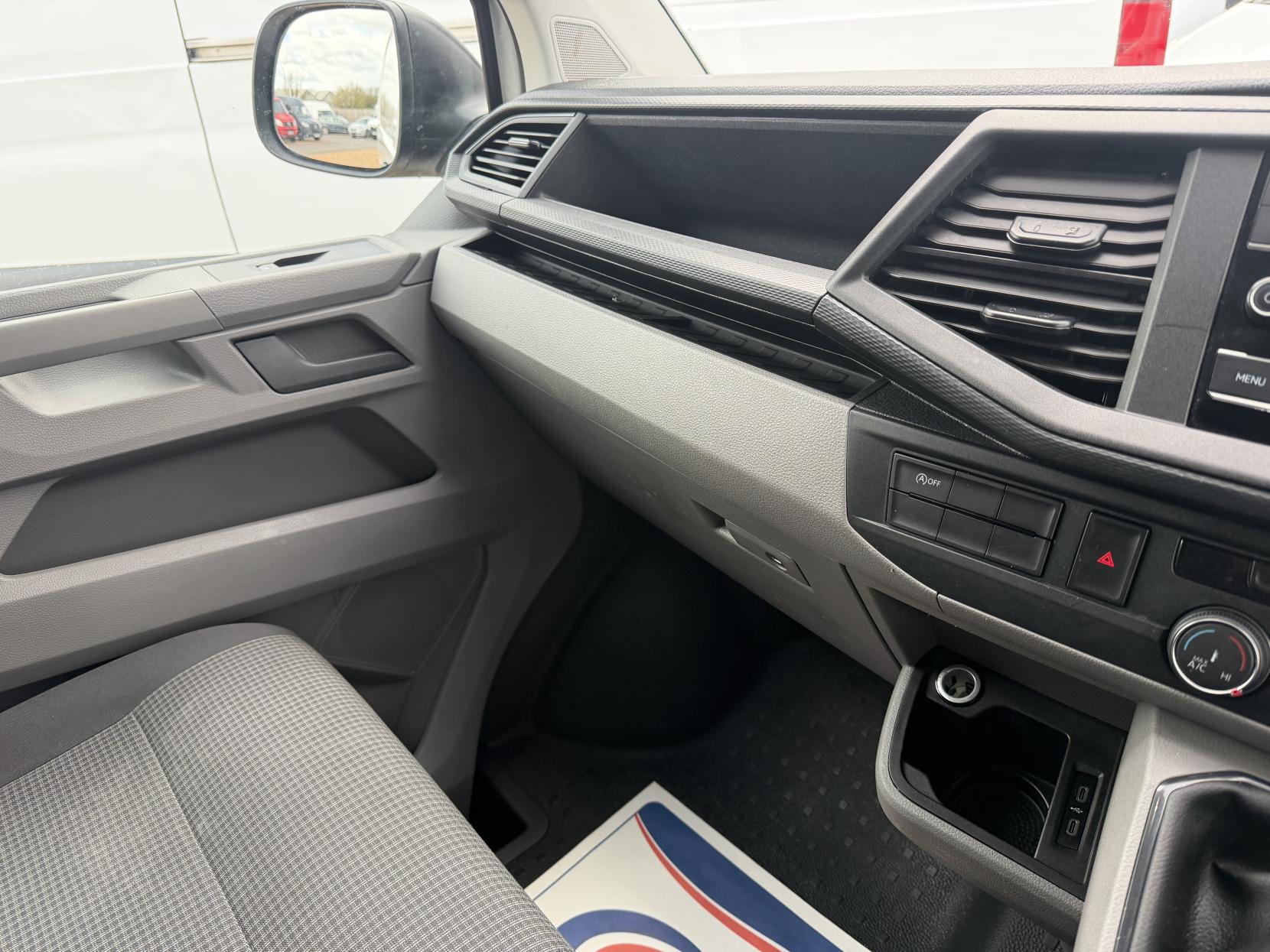 Volkswagen Transporter 2.0 TDI T28 Startline Panel Van 5dr Diesel Manual FWD SWB Euro 6 (s/s) (110 ps)