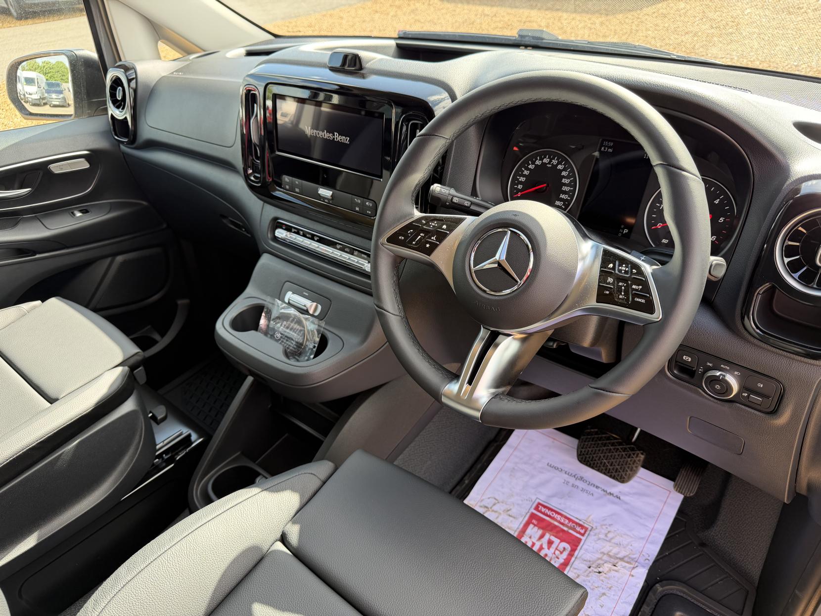 2026 Mercedes-Benz Vito 2.0 119 CDI SELECT Crew Van Double Cab 5dr Diesel G-Tronic RWD L3 Euro 6 (s/s) (190 ps) - Thumbnail 2