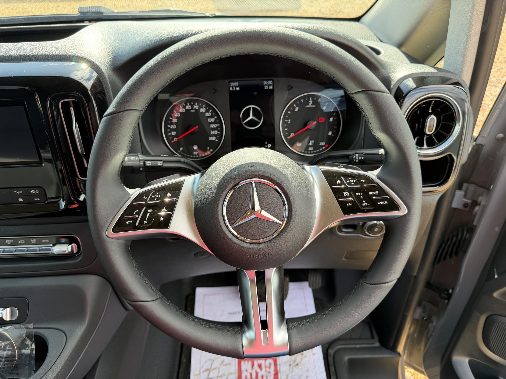 2026 Mercedes-Benz Vito 2.0 119 CDI SELECT Crew Van Double Cab 5dr Diesel G-Tronic RWD L3 Euro 6 (s/s) (190 ps) - Thumbnail 27