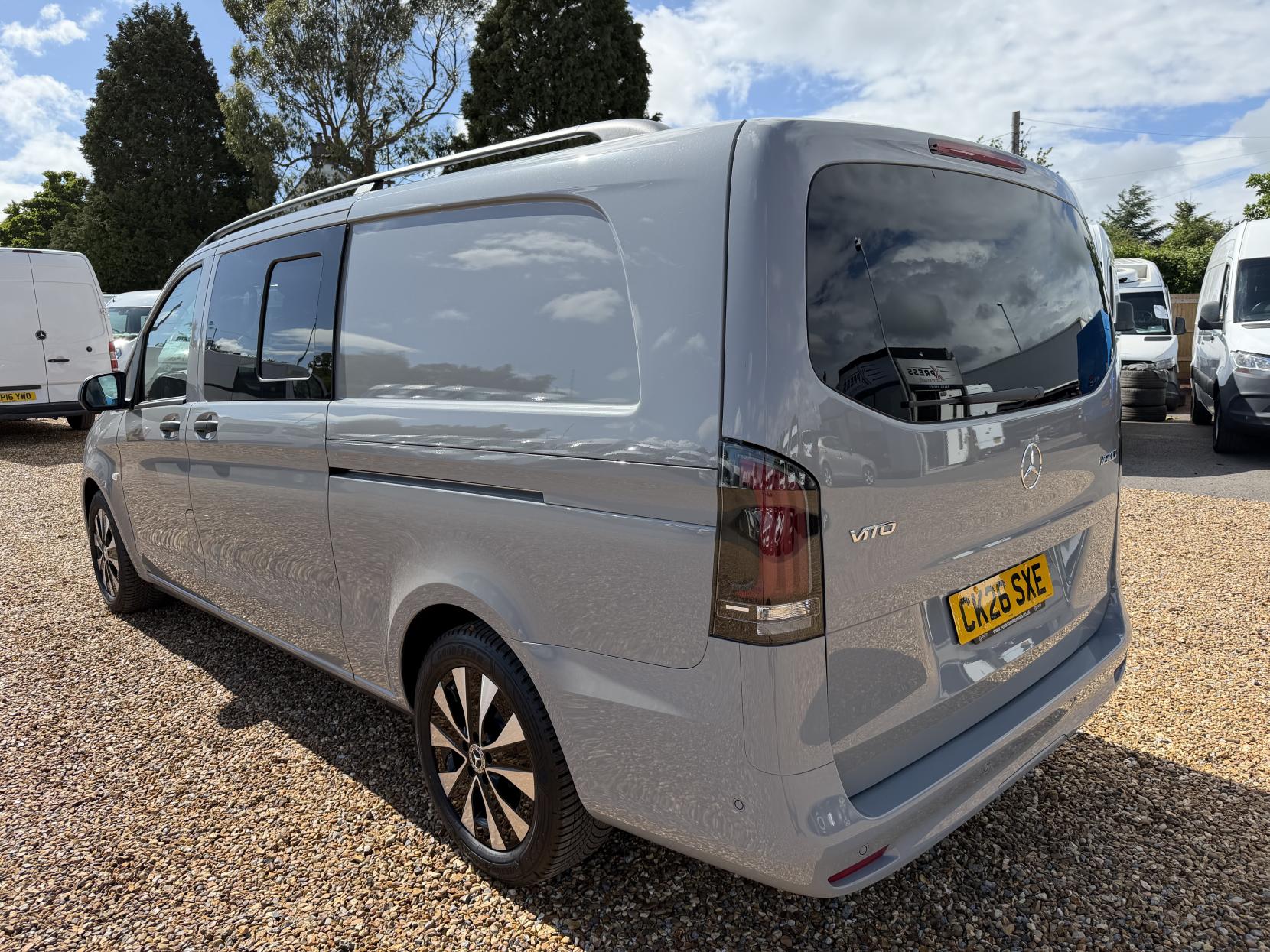 2026 Mercedes-Benz Vito 2.0 119 CDI SELECT Crew Van Double Cab 5dr Diesel G-Tronic RWD L3 Euro 6 (s/s) (190 ps) - Thumbnail 9
