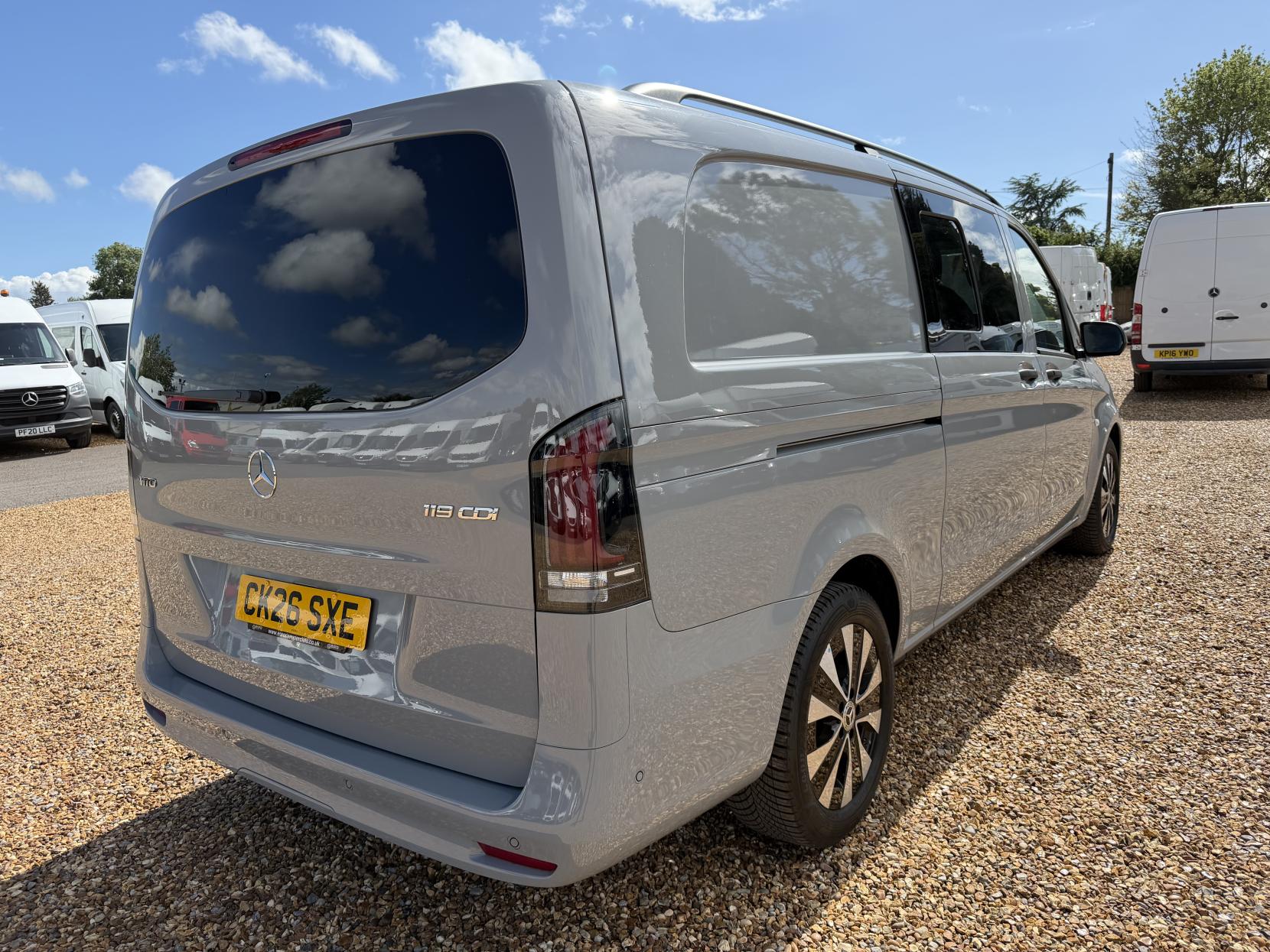 2026 Mercedes-Benz Vito 2.0 119 CDI SELECT Crew Van Double Cab 5dr Diesel G-Tronic RWD L3 Euro 6 (s/s) (190 ps) - Thumbnail 11