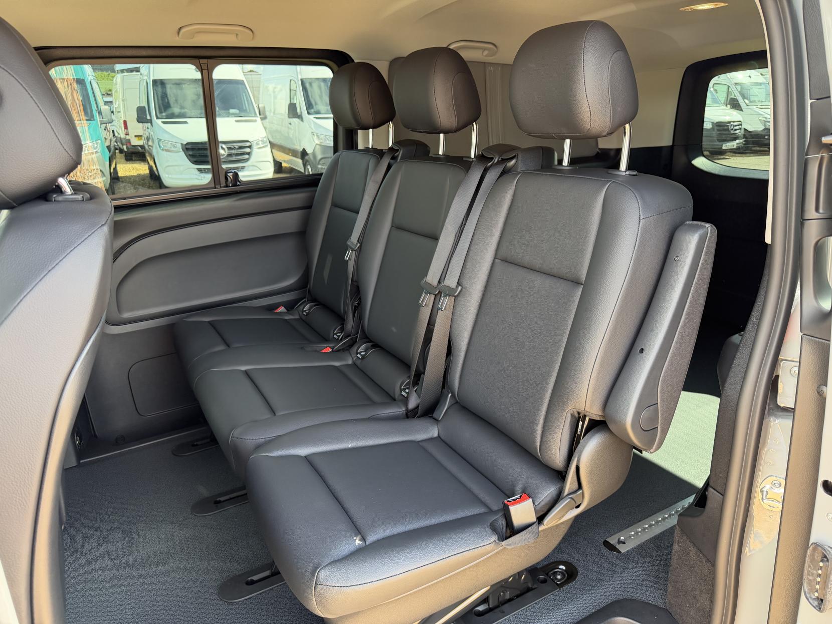 2026 Mercedes-Benz Vito 2.0 119 CDI SELECT Crew Van Double Cab 5dr Diesel G-Tronic RWD L3 Euro 6 (s/s) (190 ps) - Thumbnail 47