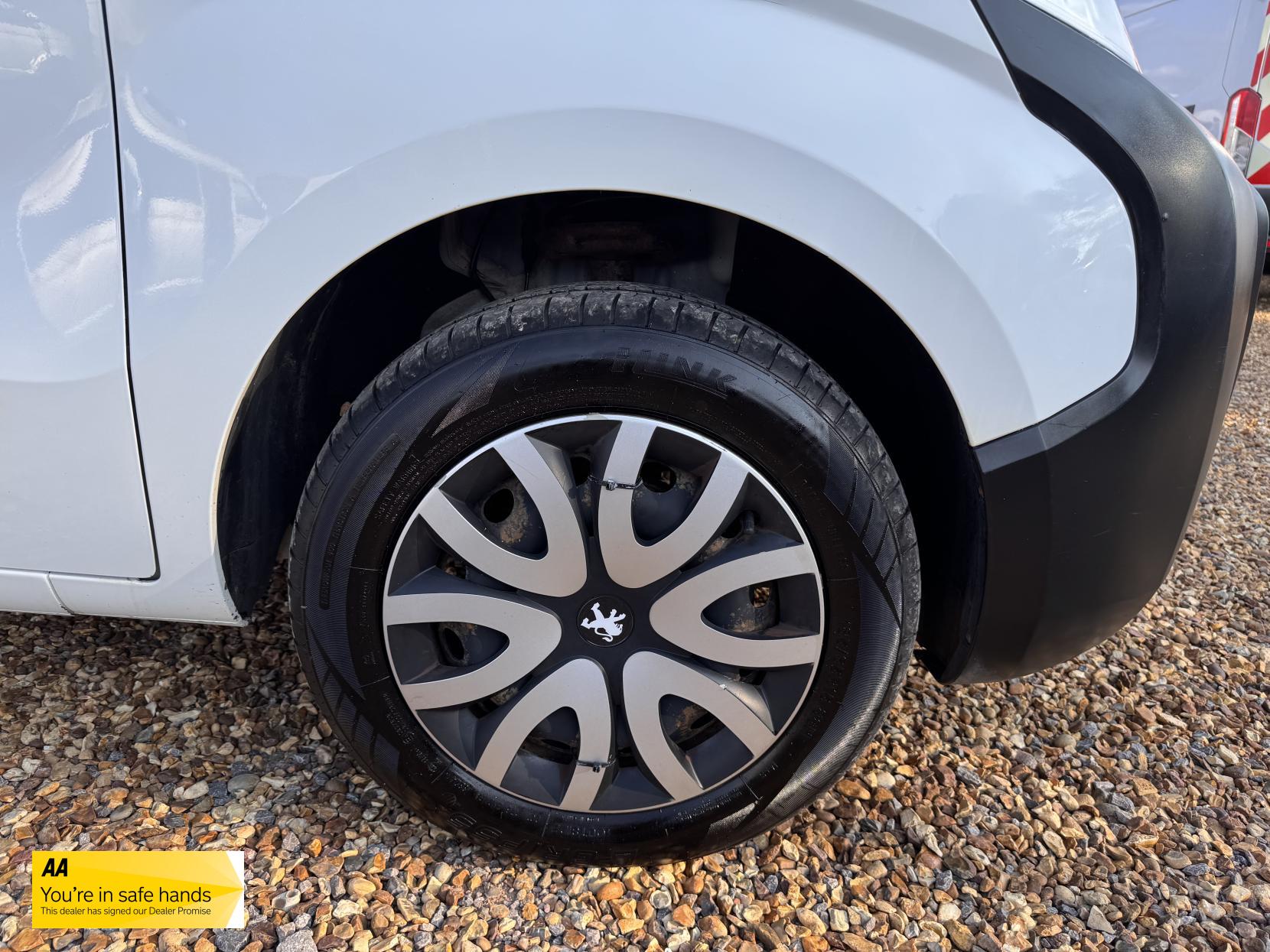 Peugeot Bipper 1.3 HDi Professional Panel Van 3dr Diesel Manual FWD L1 H1 (119 g/km, 75 bhp)
