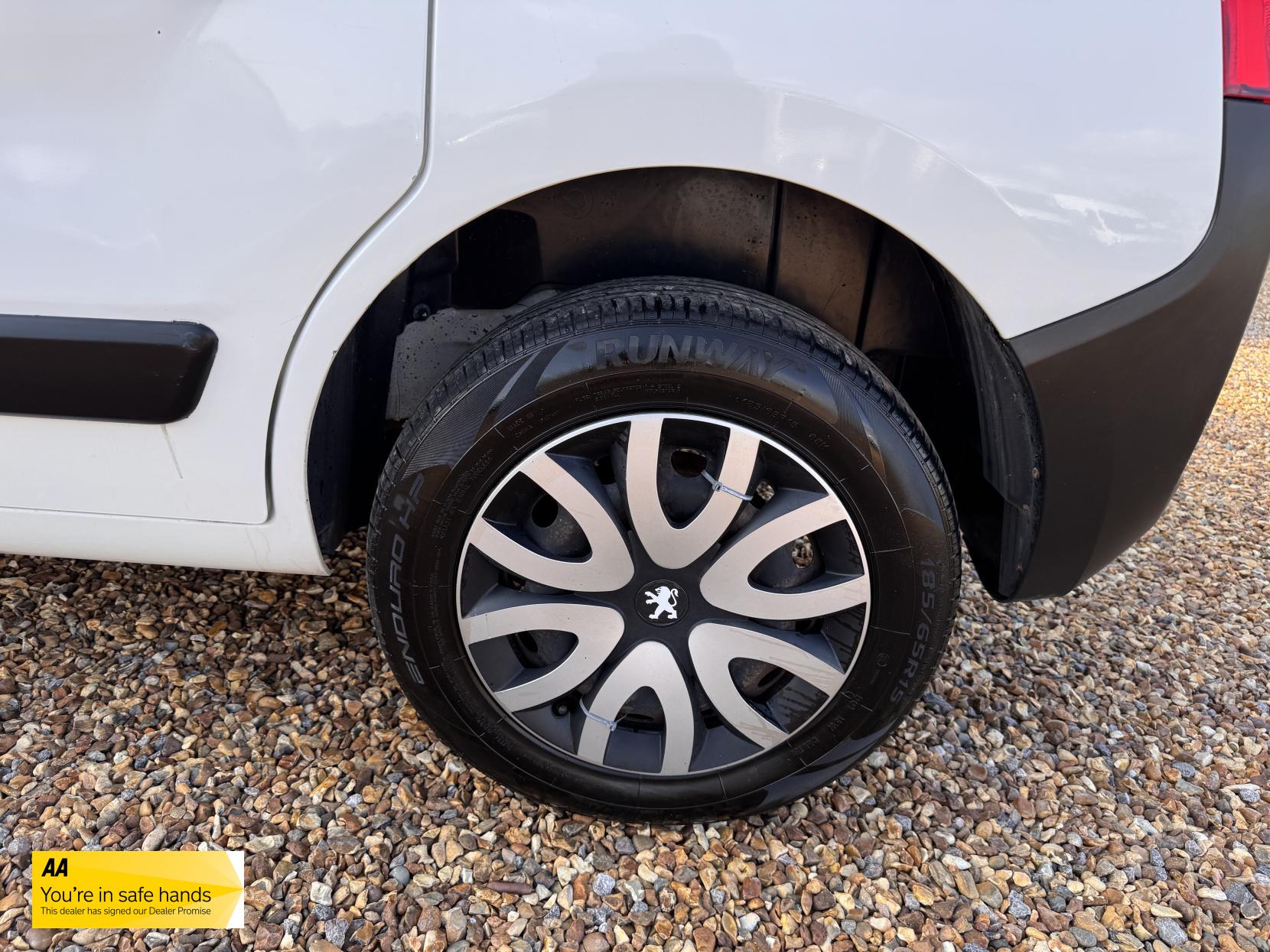 Peugeot Bipper 1.3 HDi Professional Panel Van 3dr Diesel Manual FWD L1 H1 (119 g/km, 75 bhp)
