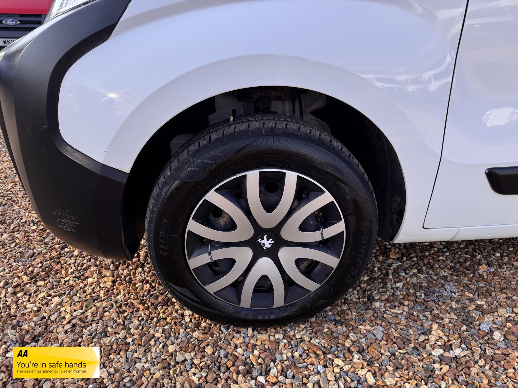 Peugeot Bipper 1.3 HDi Professional Panel Van 3dr Diesel Manual FWD L1 H1 (119 g/km, 75 bhp)