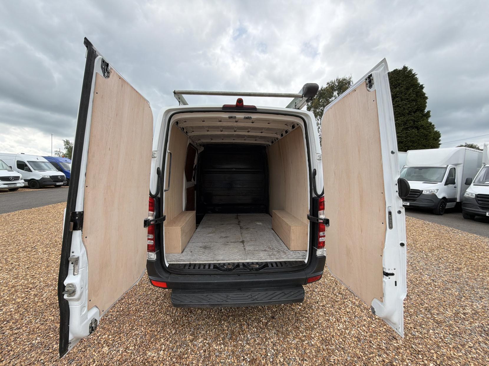 2016 Mercedes-Benz Sprinter 2.1 211 CDi Panel Van 5dr Diesel Manual RWD L1 (231 g/km, 112 bhp) - Thumbnail 25