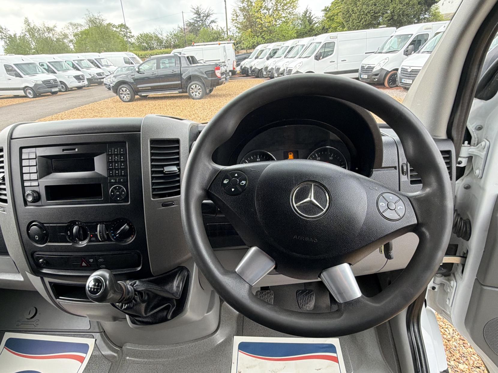 2016 Mercedes-Benz Sprinter 2.1 211 CDi Panel Van 5dr Diesel Manual RWD L1 (231 g/km, 112 bhp) - Thumbnail 2