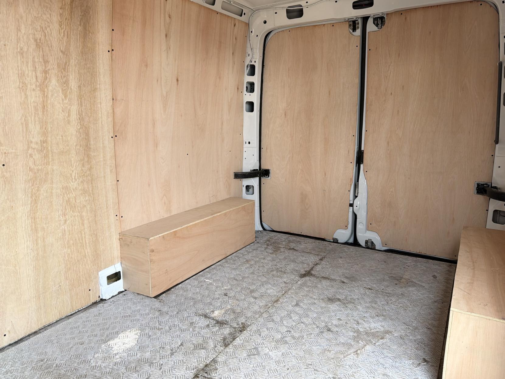 2016 Mercedes-Benz Sprinter 2.1 211 CDi Panel Van 5dr Diesel Manual RWD L1 (231 g/km, 112 bhp) - Thumbnail 31