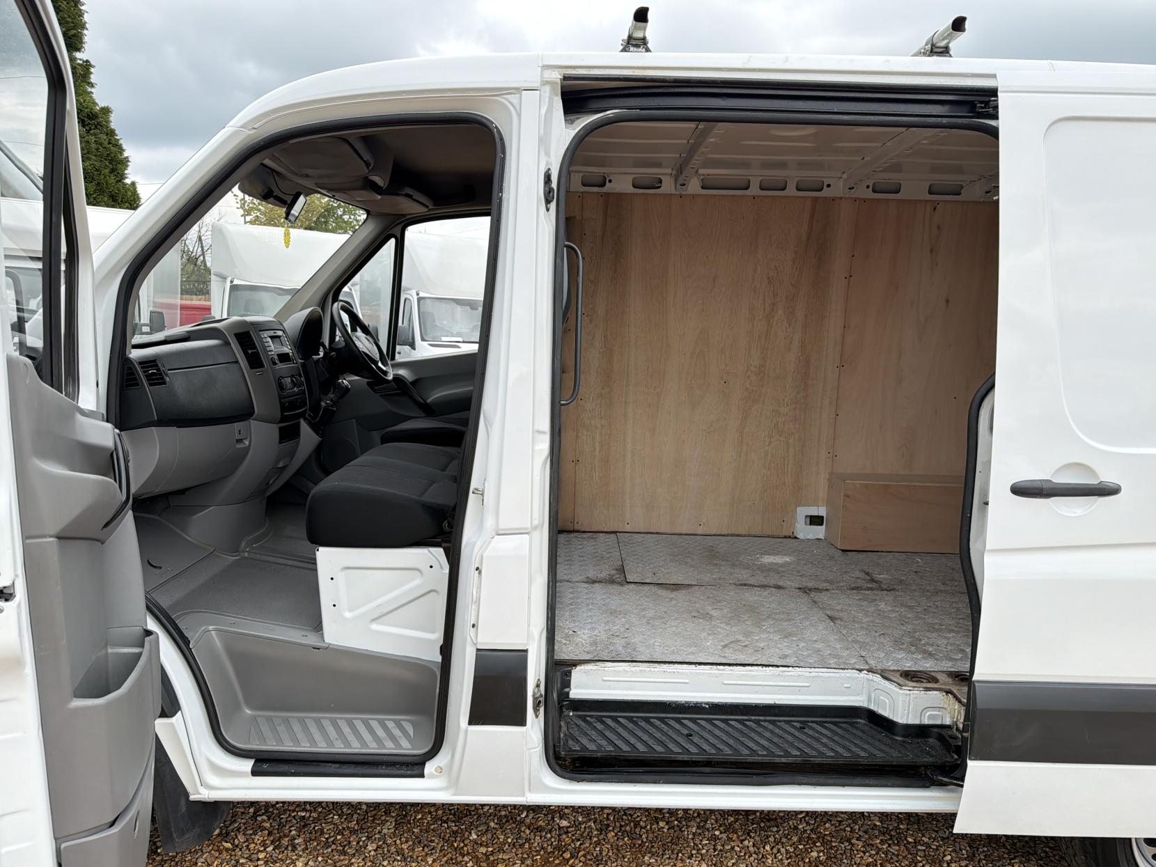 2016 Mercedes-Benz Sprinter 2.1 211 CDi Panel Van 5dr Diesel Manual RWD L1 (231 g/km, 112 bhp) - Thumbnail 30