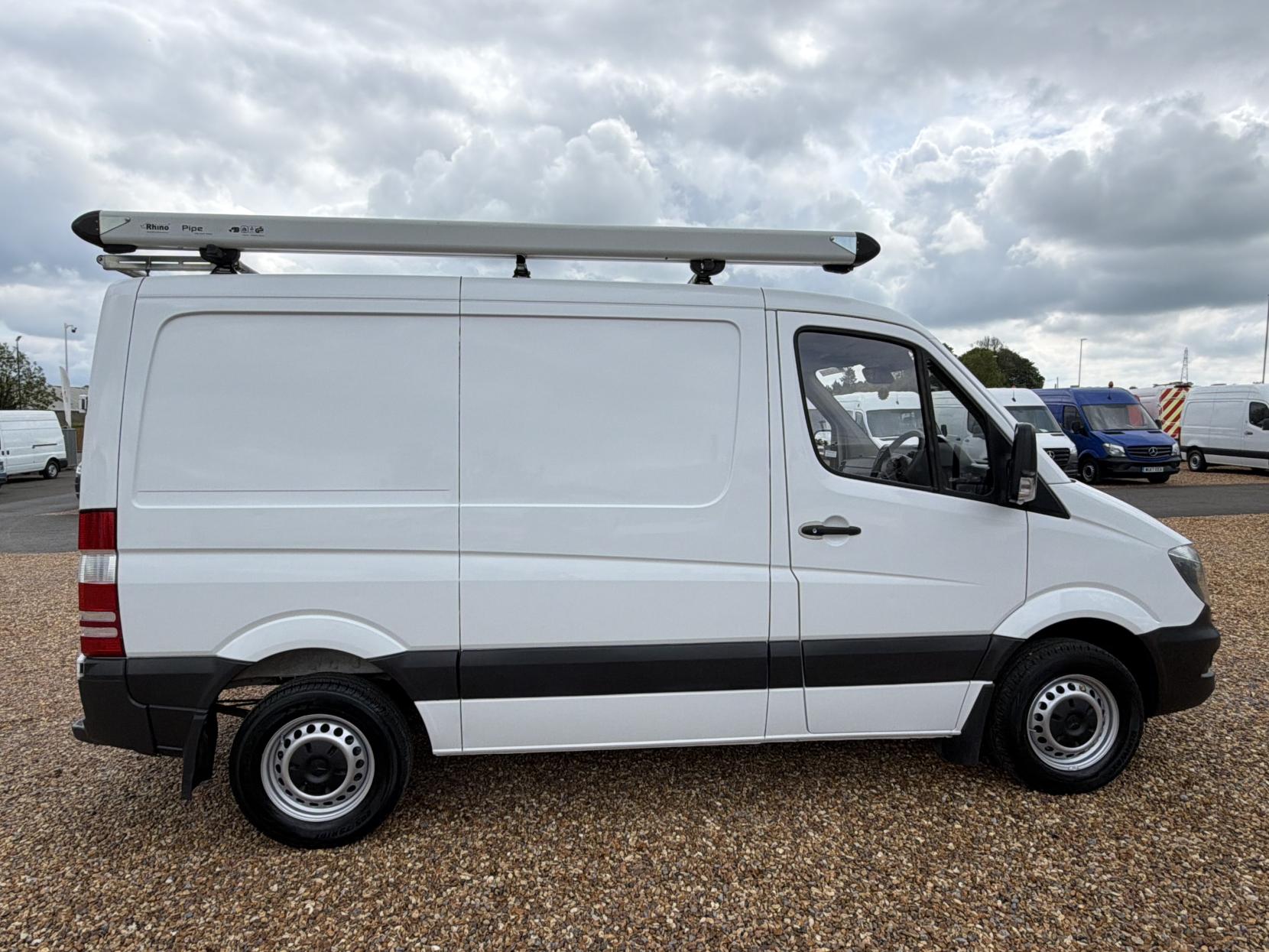2016 Mercedes-Benz Sprinter 2.1 211 CDi Panel Van 5dr Diesel Manual RWD L1 (231 g/km, 112 bhp) - Thumbnail 9