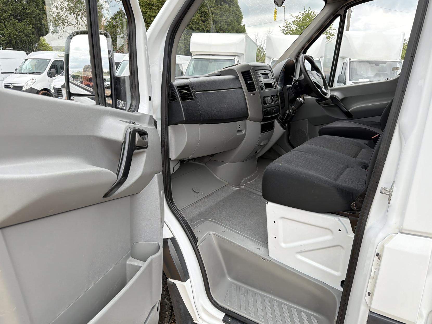2016 Mercedes-Benz Sprinter 2.1 211 CDi Panel Van 5dr Diesel Manual RWD L1 (231 g/km, 112 bhp) - Thumbnail 32