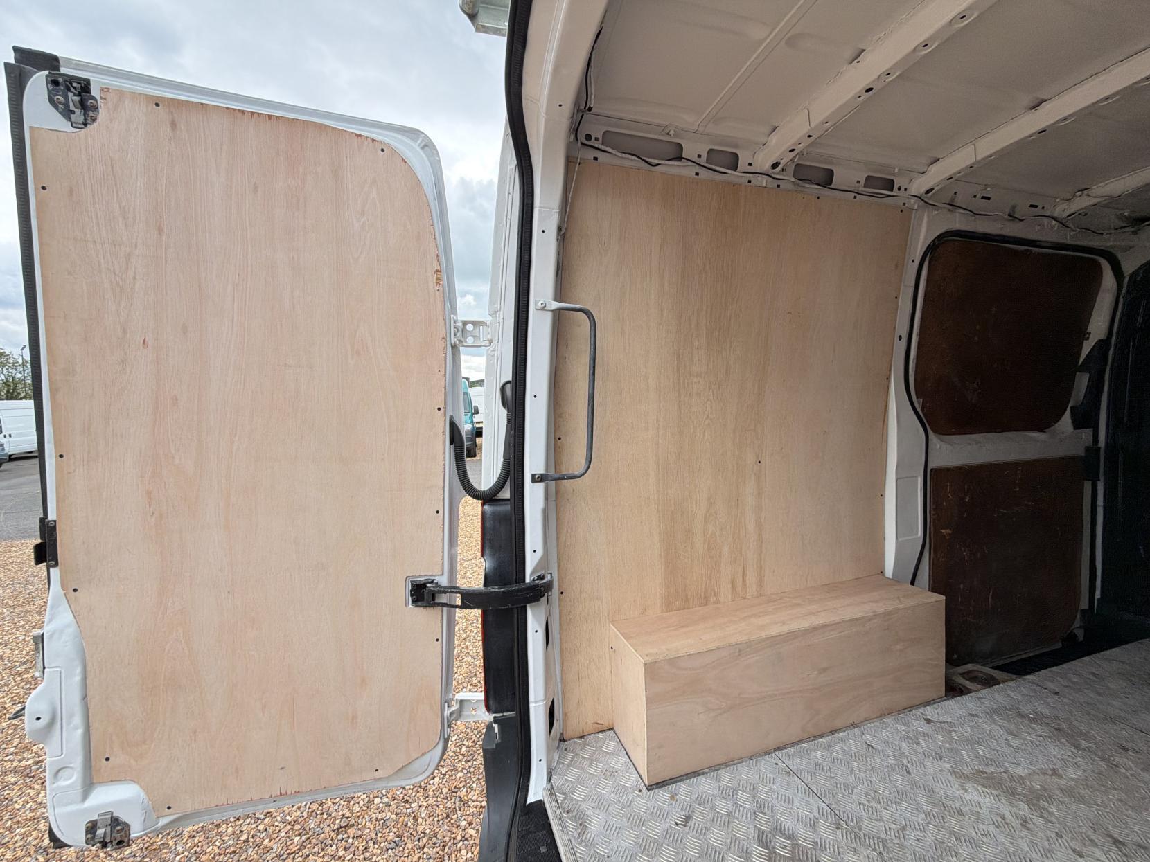 2016 Mercedes-Benz Sprinter 2.1 211 CDi Panel Van 5dr Diesel Manual RWD L1 (231 g/km, 112 bhp) - Thumbnail 28