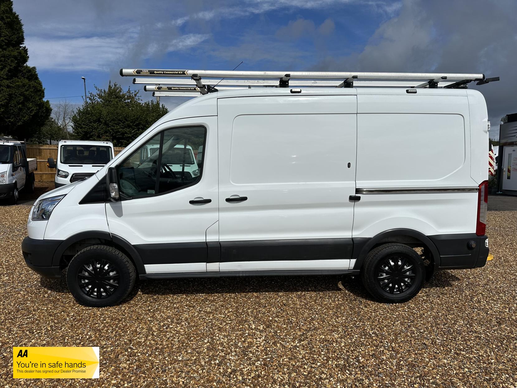 Ford Transit 2.2 TDCi 350 Panel Van 5dr Diesel Manual RWD L2 H2 Euro 5 (125 ps)
