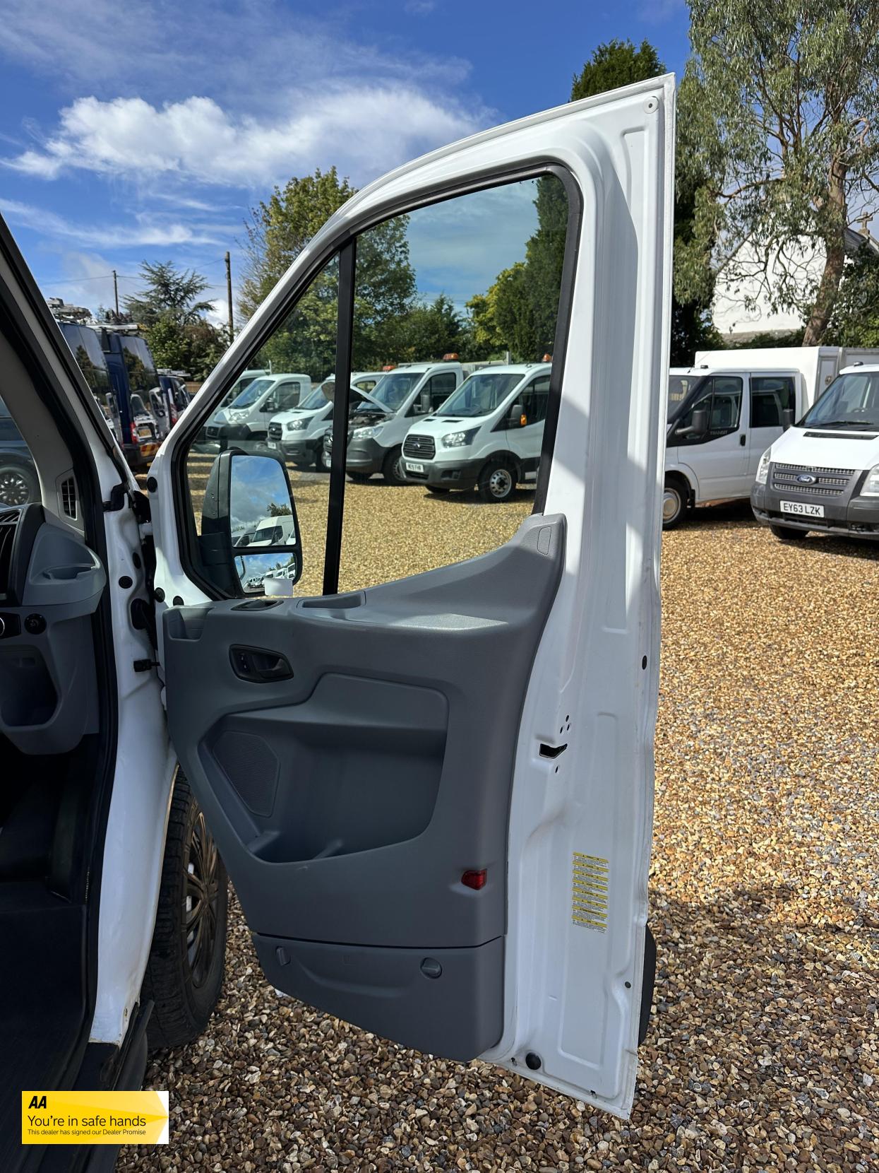 Ford Transit 2.2 TDCi 350 Panel Van 5dr Diesel Manual RWD L2 H2 Euro 5 (125 ps)