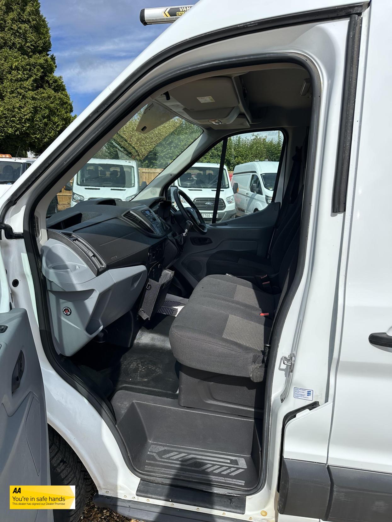 Ford Transit 2.2 TDCi 350 Panel Van 5dr Diesel Manual RWD L2 H2 Euro 5 (125 ps)