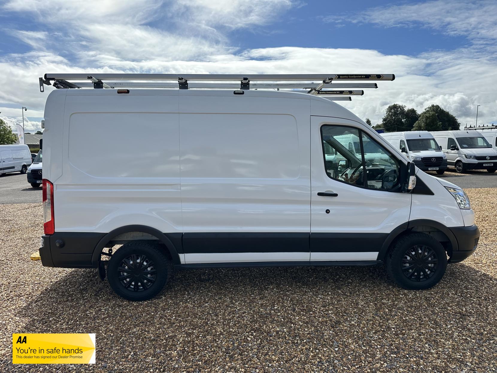 Ford Transit 2.2 TDCi 350 Panel Van 5dr Diesel Manual RWD L2 H2 Euro 5 (125 ps)