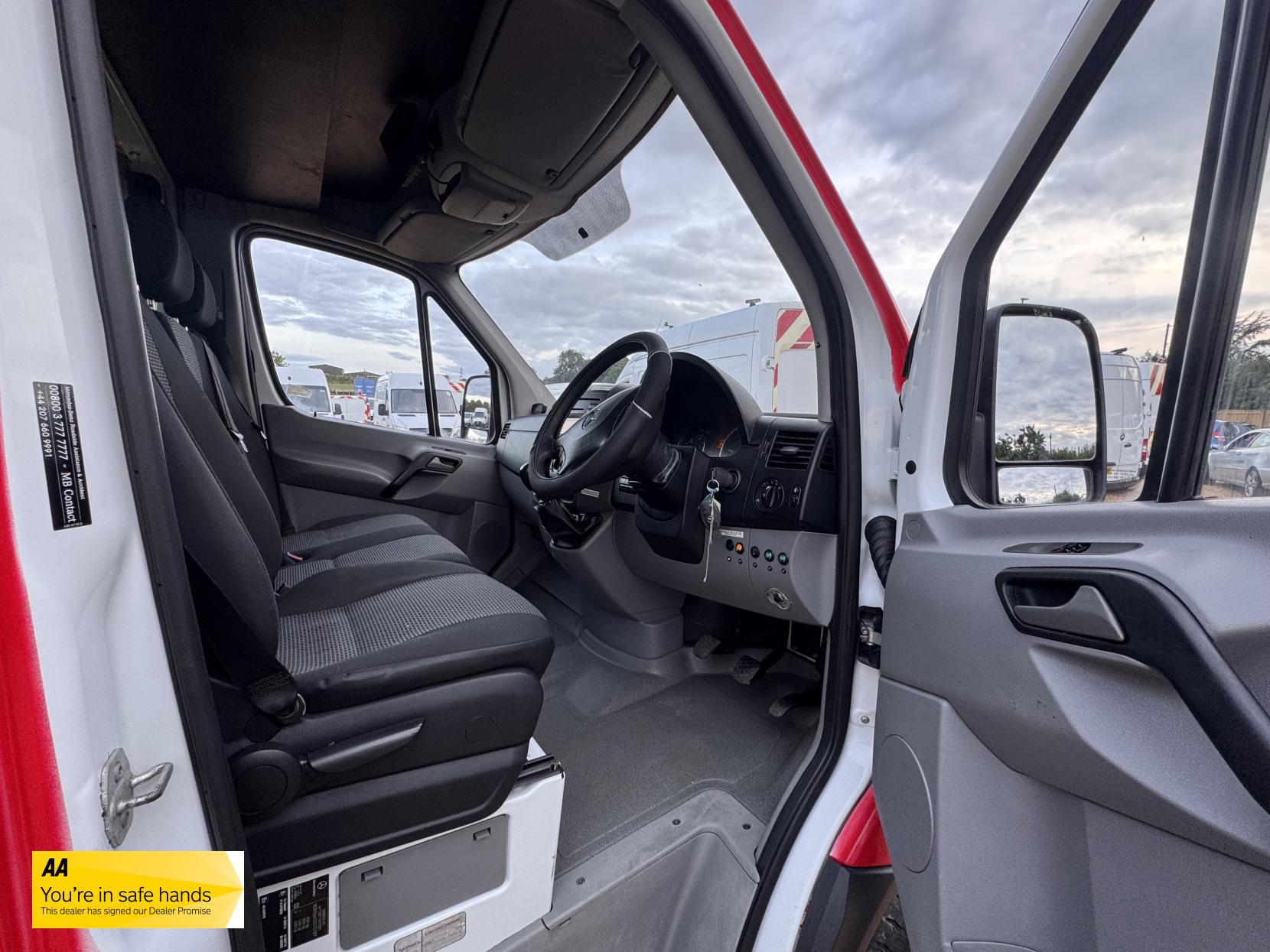 Mercedes-Benz Sprinter 2.1 313 CDi Panel Van 4dr Diesel Manual RWD L2 (129 bhp)