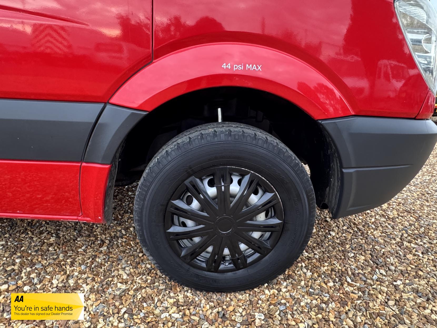 Mercedes-Benz Sprinter 2.1 313 CDi Panel Van 4dr Diesel Manual RWD L2 (129 bhp)