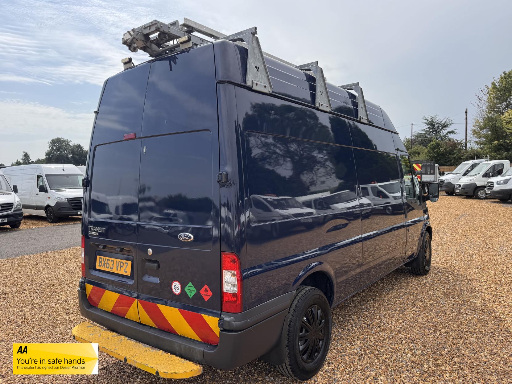 Ford Transit 2.2 TDCi 350 Panel Van 3dr Diesel Manual FWD L2 H3 (209 g/km, 123 bhp)
