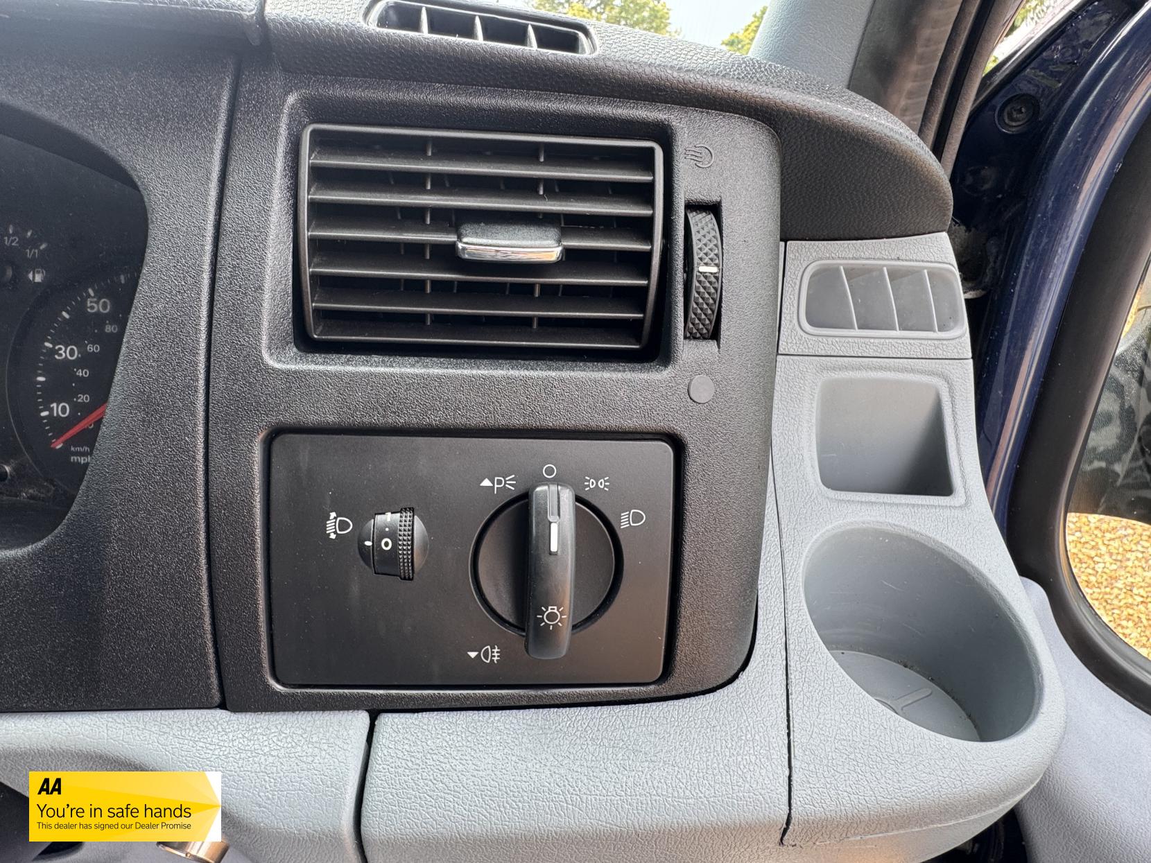 Ford Transit 2.2 TDCi 350 Panel Van 3dr Diesel Manual FWD L2 H3 (209 g/km, 123 bhp)