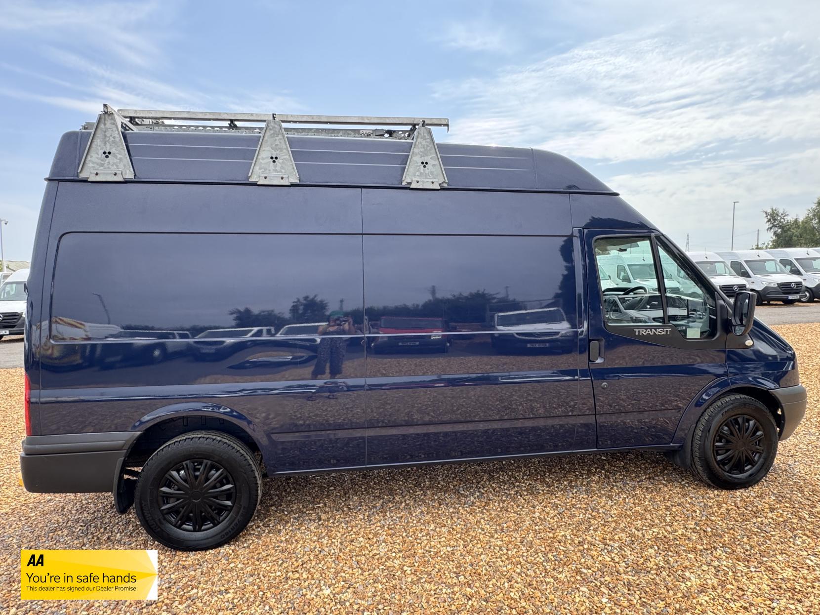Ford Transit 2.2 TDCi 350 Panel Van 3dr Diesel Manual FWD L2 H3 (209 g/km, 123 bhp)