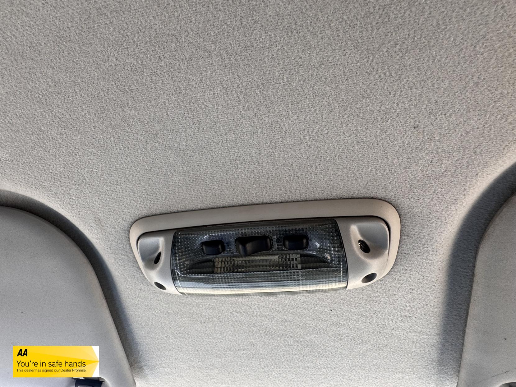 Ford Transit 2.2 TDCi 350 Panel Van 3dr Diesel Manual FWD L2 H3 (209 g/km, 123 bhp)