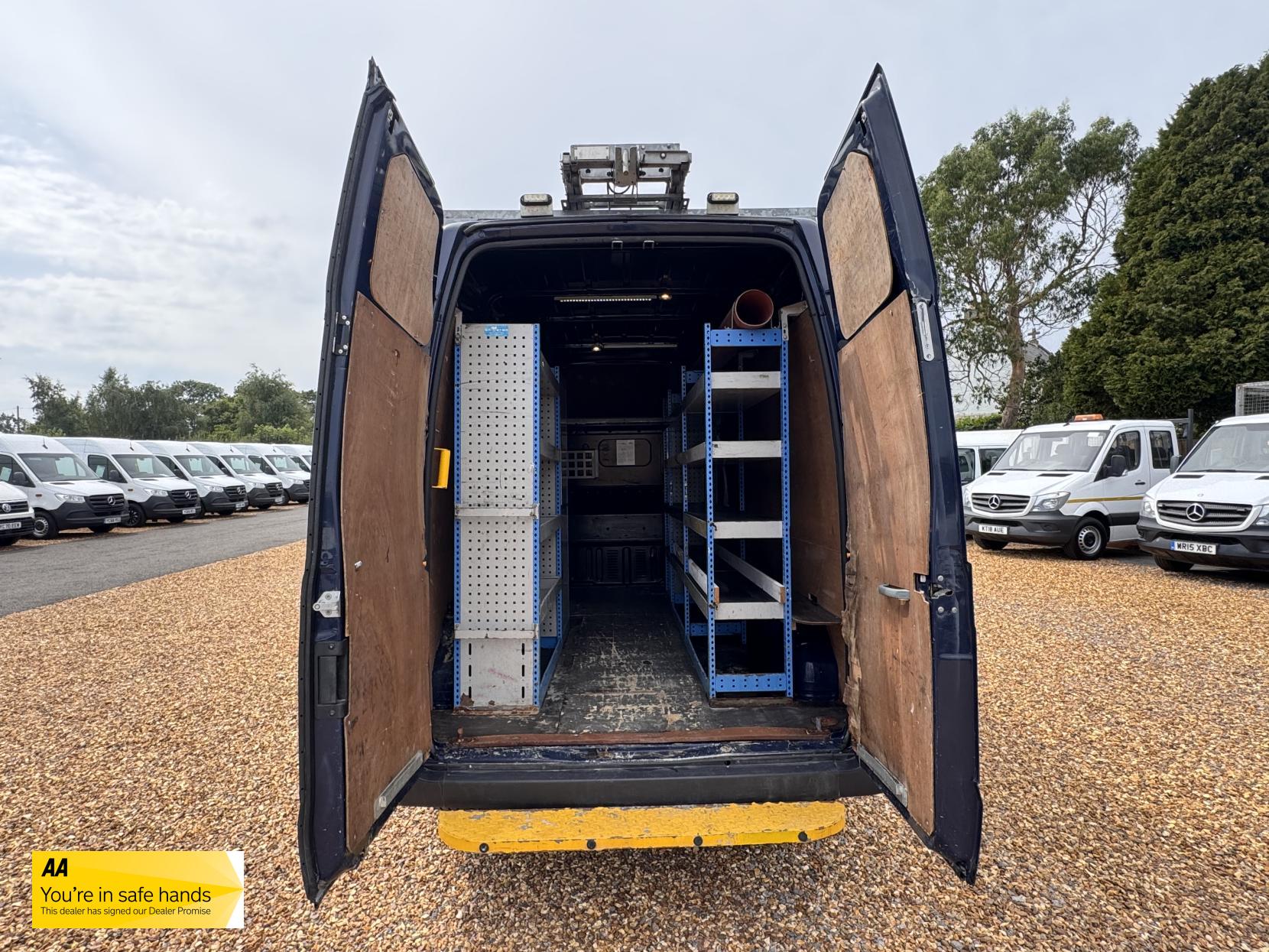 Ford Transit 2.2 TDCi 350 Panel Van 3dr Diesel Manual FWD L2 H3 (209 g/km, 123 bhp)