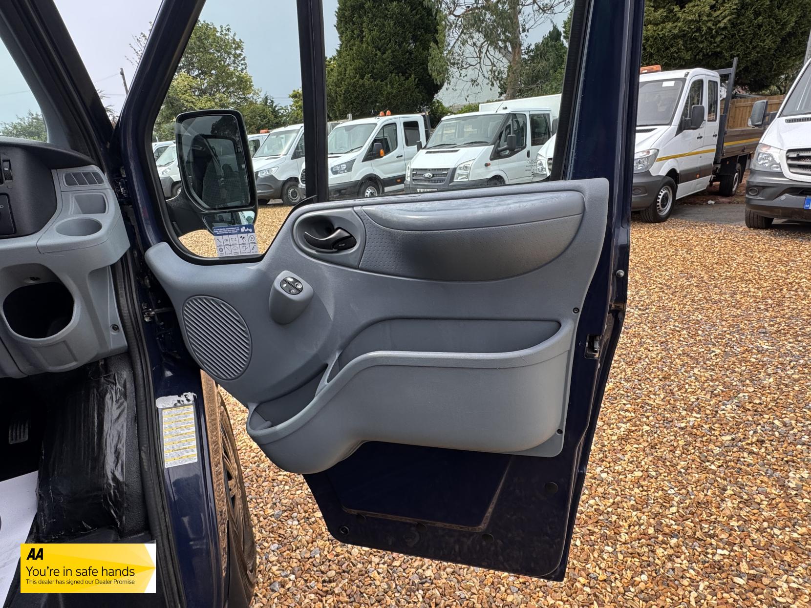 Ford Transit 2.2 TDCi 350 Panel Van 3dr Diesel Manual FWD L2 H3 (209 g/km, 123 bhp)