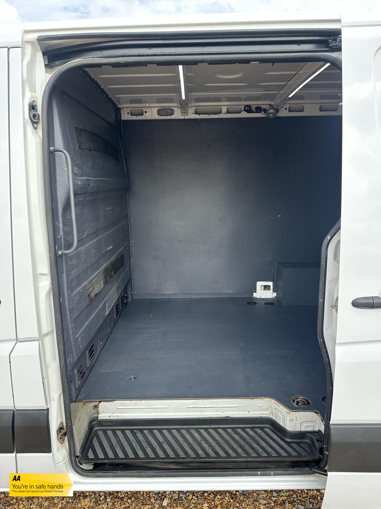 Mercedes-Benz Sprinter 2.1 313 CDi Panel Van 4dr Diesel Manual RWD L1 H3 (222 g/km, 129 bhp)