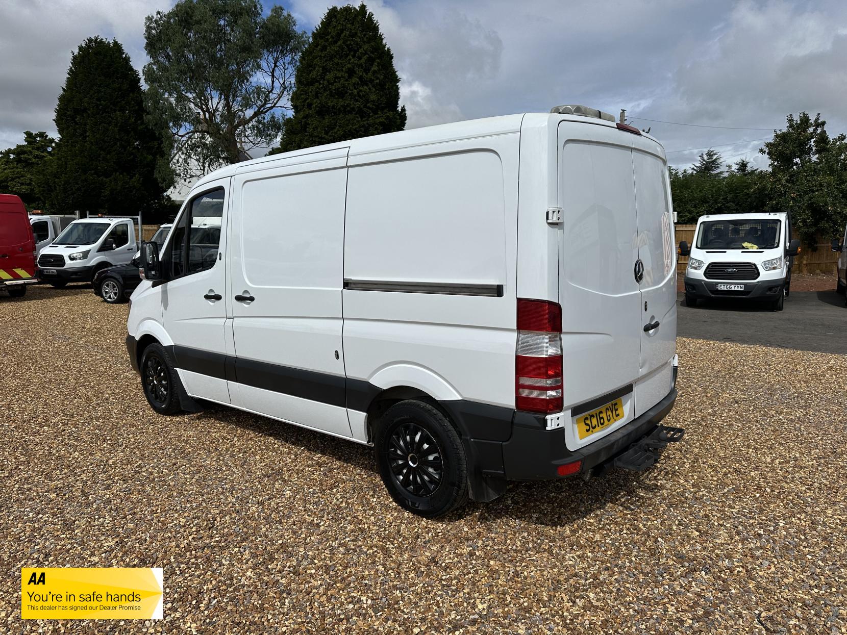 Mercedes-Benz Sprinter 2.1 313 CDi Panel Van 4dr Diesel Manual RWD L1 H3 (222 g/km, 129 bhp)