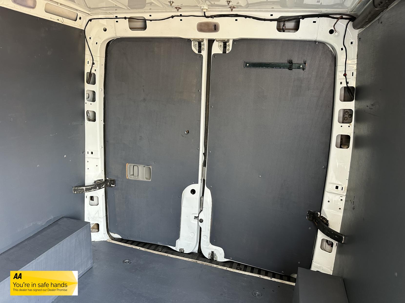 Mercedes-Benz Sprinter 2.1 313 CDi Panel Van 4dr Diesel Manual RWD L1 H3 (222 g/km, 129 bhp)