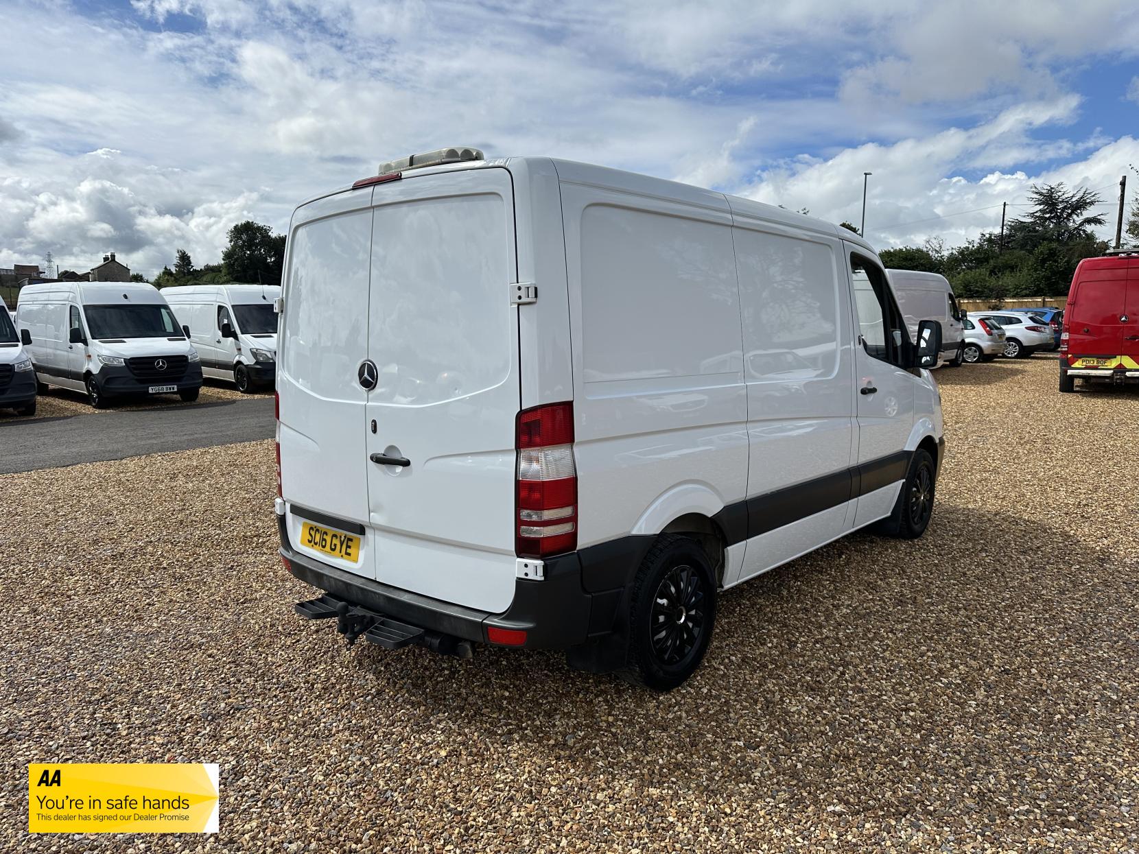 Mercedes-Benz Sprinter 2.1 313 CDi Panel Van 4dr Diesel Manual RWD L1 H3 (222 g/km, 129 bhp)
