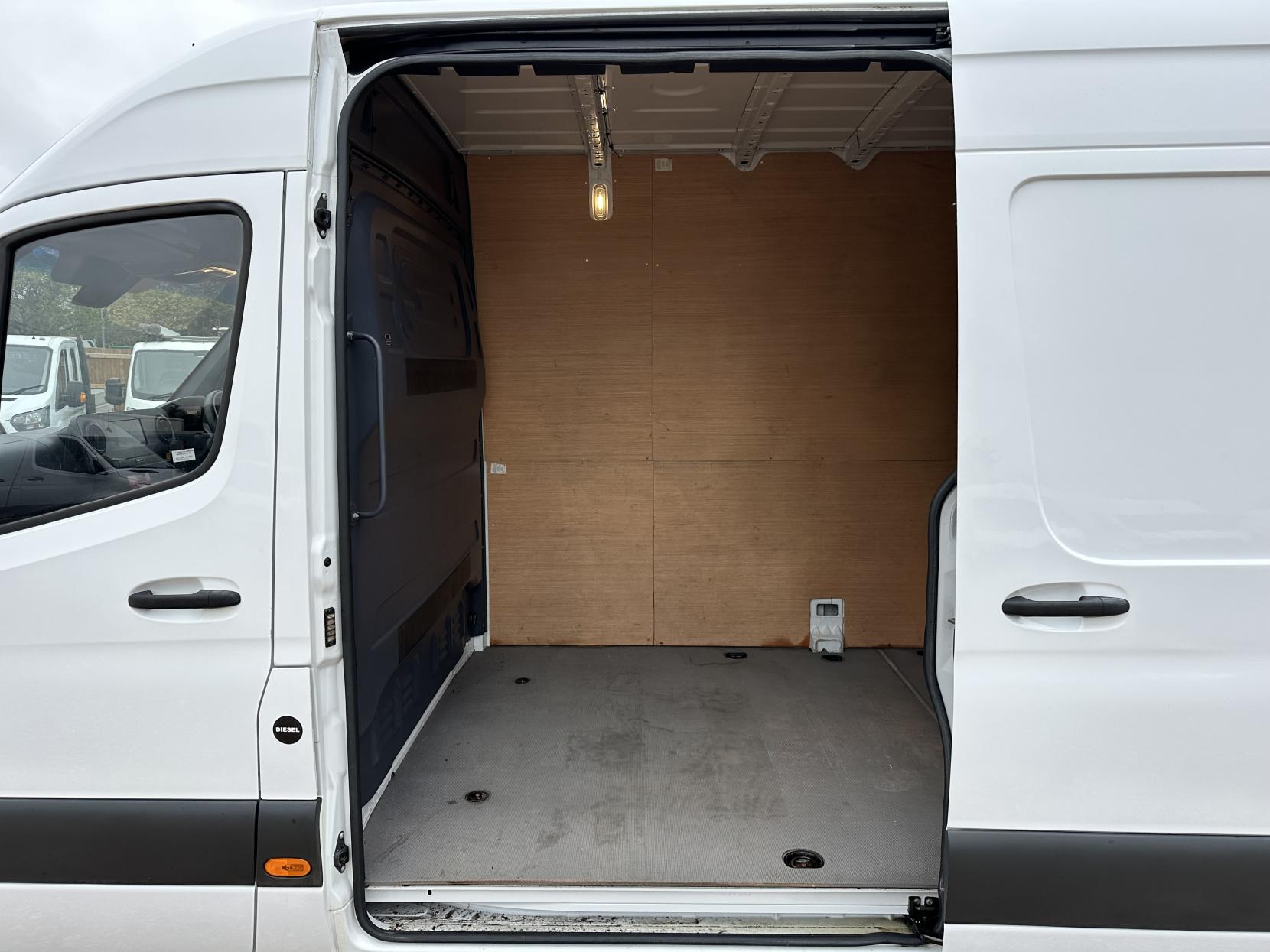 Mercedes-Benz Sprinter 2.1 314 CDI Panel Van 5dr Diesel Manual FWD L2 H2 Euro 6 (143 ps)