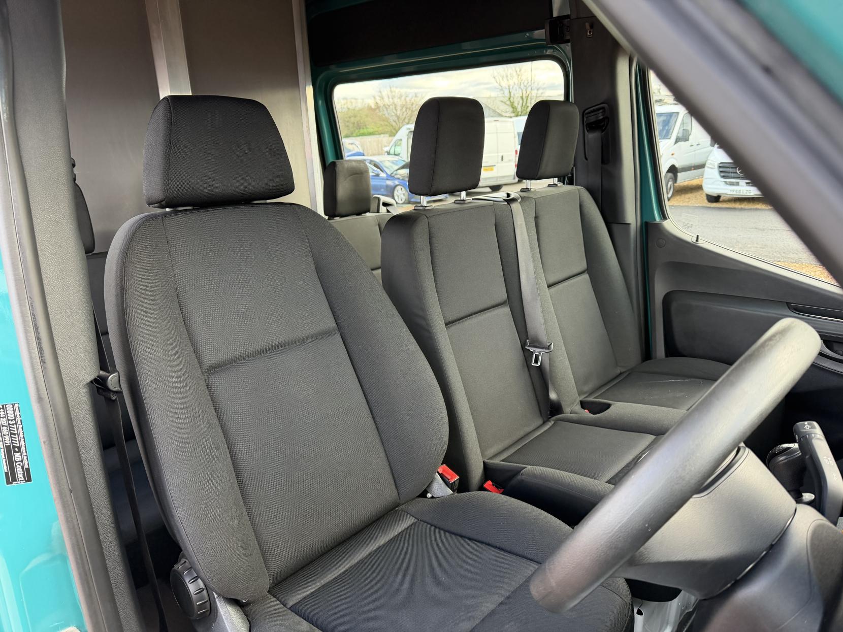 Mercedes-Benz Sprinter 2.1 314 CDI Crew Van Double Cab 5dr Diesel Manual RWD L2 H2 Euro 6 (143 ps)