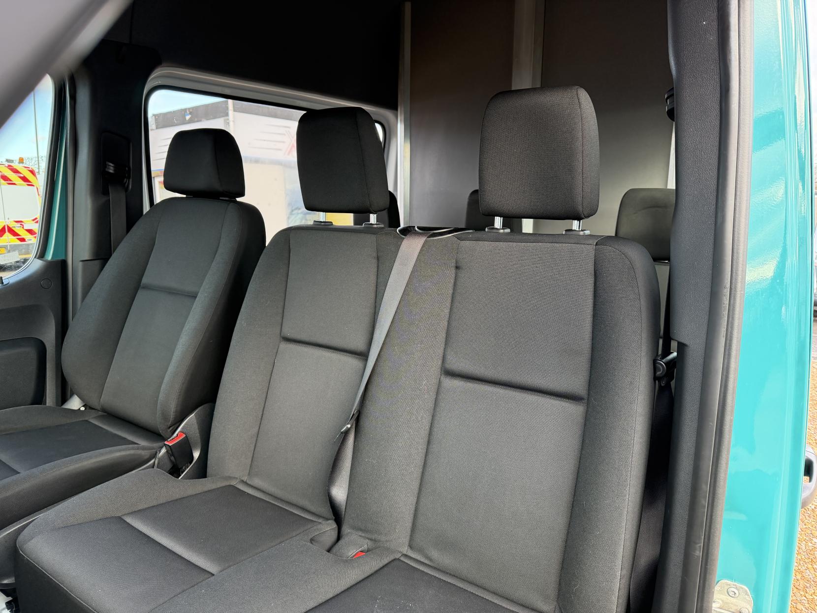 Mercedes-Benz Sprinter 2.1 314 CDI Crew Van Double Cab 5dr Diesel Manual RWD L2 H2 Euro 6 (143 ps)