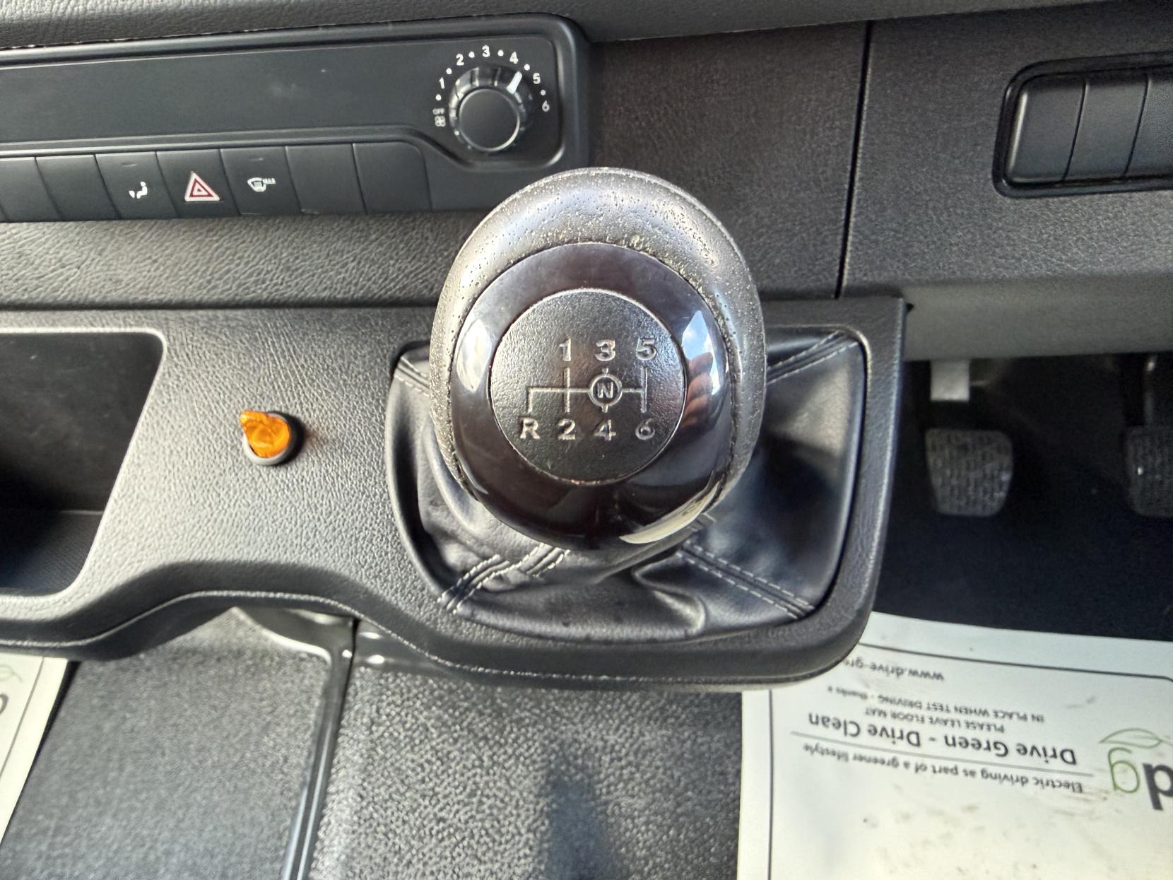 Mercedes-Benz Sprinter 2.1 314 CDI Crew Van Double Cab 5dr Diesel Manual RWD L2 H2 Euro 6 (143 ps)