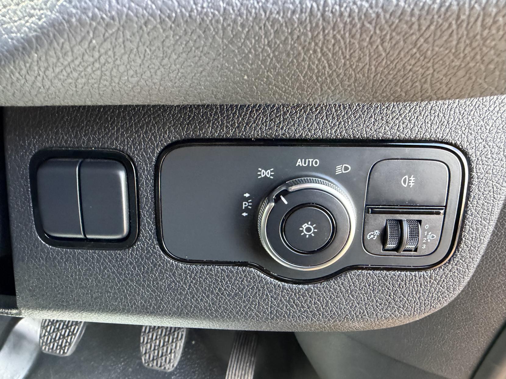 Mercedes-Benz Sprinter 2.1 314 CDI Crew Van Double Cab 5dr Diesel Manual RWD L2 H2 Euro 6 (143 ps)