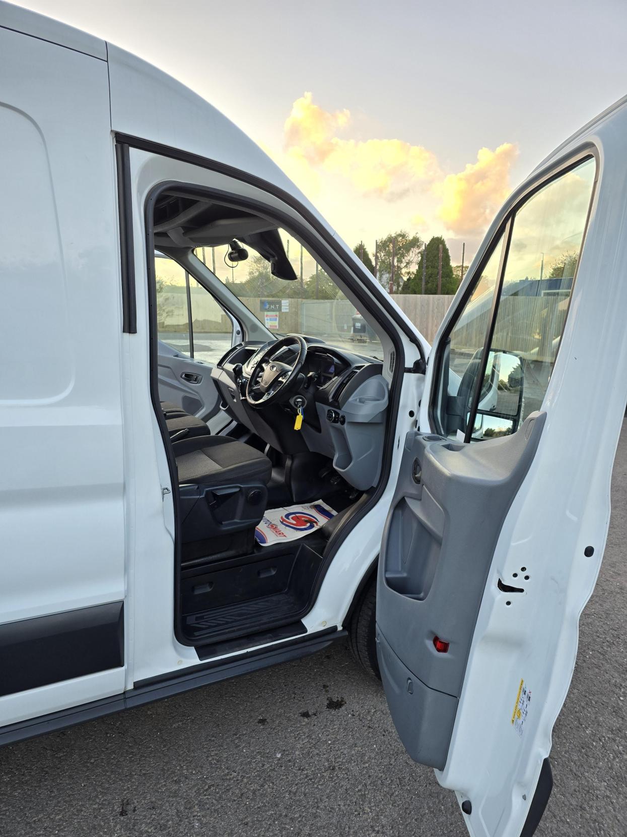 Ford Transit 2.0 350 EcoBlue Trend Panel Van 5dr Diesel Manual RWD L2 H2 Euro 6 (130 ps)