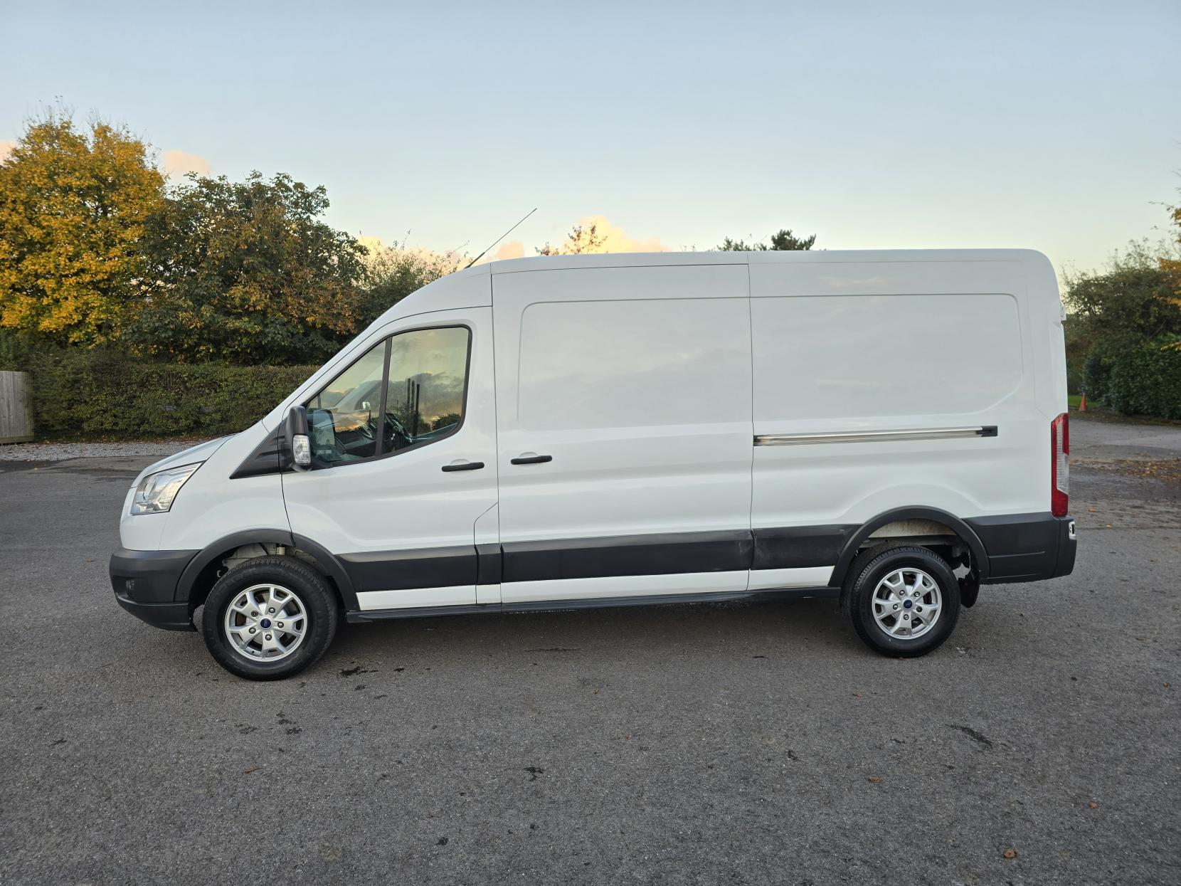 Ford Transit 2.0 350 EcoBlue Trend Panel Van 5dr Diesel Manual RWD L2 H2 Euro 6 (130 ps)