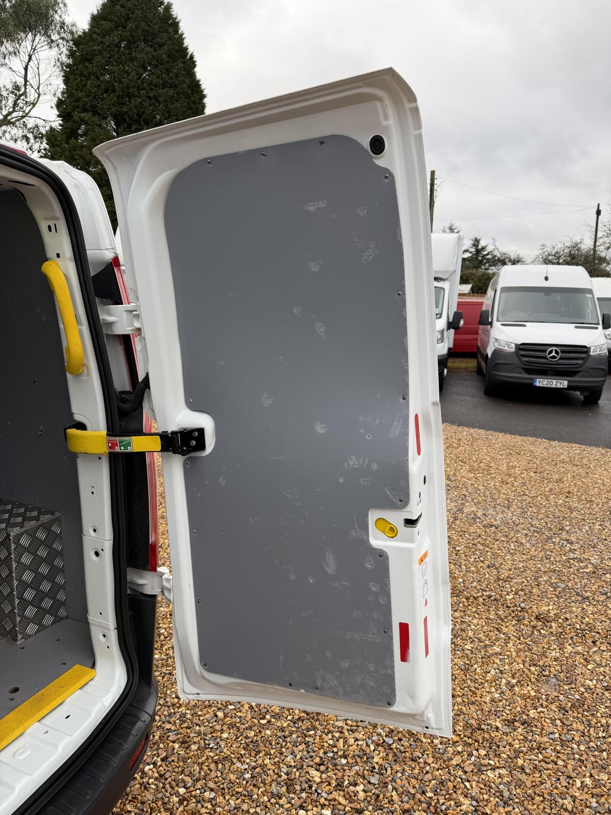 Ford Transit Custom 2.0 TDCi 310 Panel Van 5dr Diesel Manual L2 H1 (167 g/km, 104 bhp)